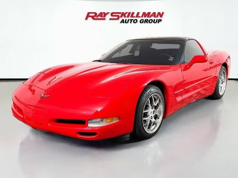 Used 2004 Chevrolet Corvette Coupe w/ Preferred Equipment Group RWD image 3