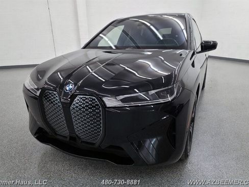 Used 2024 BMW iX xDrive50 w/ Sport Package AWD/4WD image 2