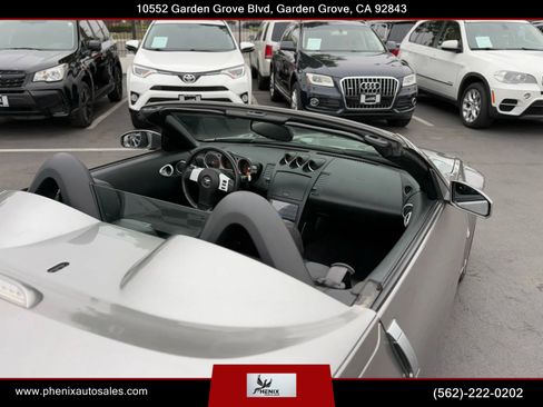 Used 2004 Nissan 350Z Touring image 12