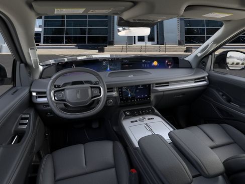 New 2026 Lincoln Navigator L Reserve AWD/4WD image 9