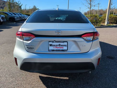 Certified 2023 Toyota Corolla LE w/ LE Convenience Package image 5