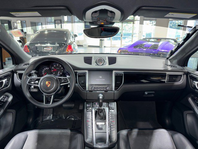Used 2018 Porsche Macan AWD/4WD image 55