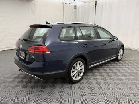 Used 2017 Volkswagen Golf Alltrack SE AWD/4WD image 5