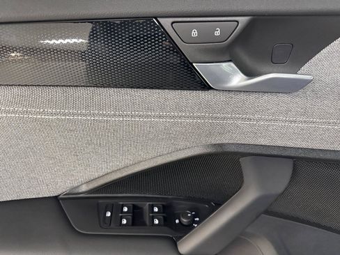New 2026 Volkswagen Tiguan S AWD/4WD image 10