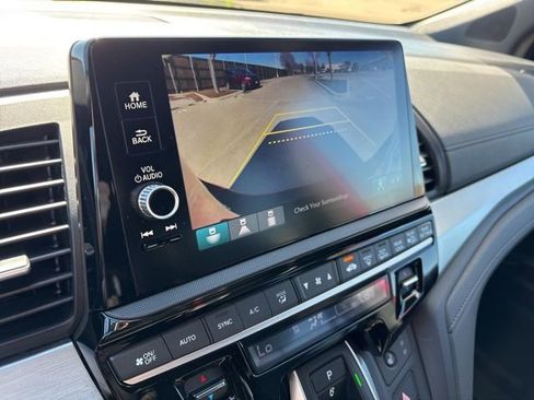 Used 2025 Honda Odyssey Sport-L image 11