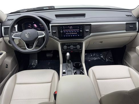 Used 2023 Volkswagen Atlas SE w/ Panoramic Sunroof Package image 54