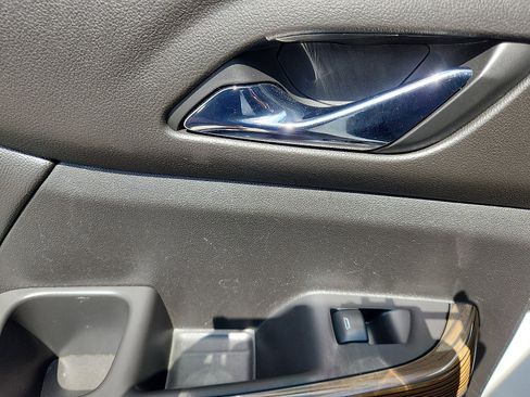 Used 2019 GMC Acadia SLE image 30