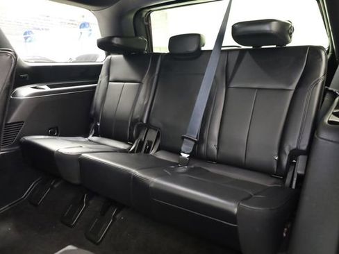 Used 2021 Ford Expedition XLT image 32