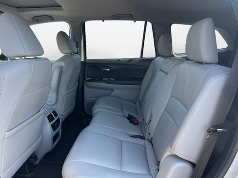 Used 2021 Honda Pilot Special Edition image 13