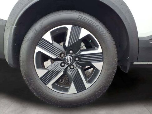 Used 2025 Nissan Kicks SV AWD/4WD image 20