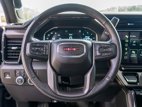 Used 2025 GMC Sierra 2500 AT4X image 17