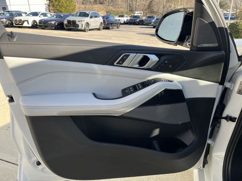 Certified 2024 BMW X5 M60i image 19