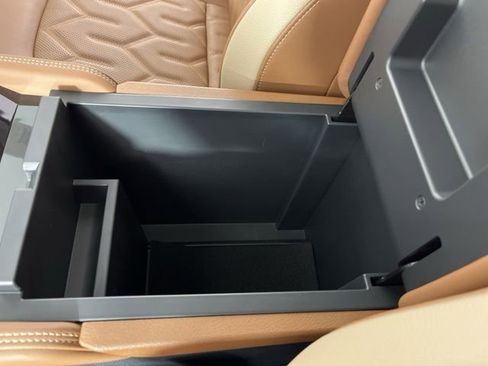 New 2026 Nissan Pathfinder Platinum AWD/4WD image 31