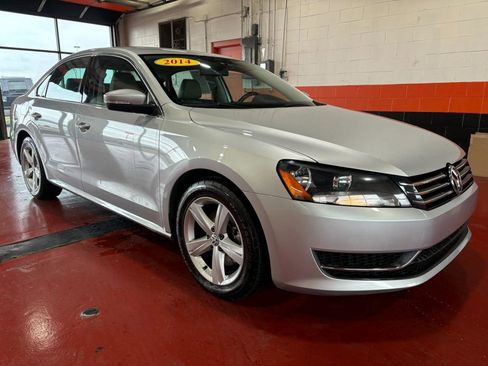 Used 2014 Volkswagen Passat 2.5 SE image 4