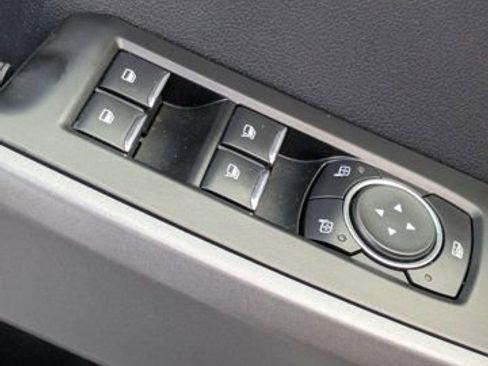 Used 2025 Ford F250 XLT image 20