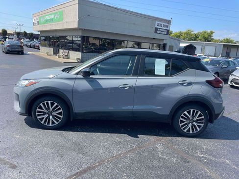 Used 2023 Nissan Kicks SV FWD image 4