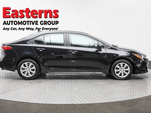 Used 2023 Toyota Corolla LE image 4