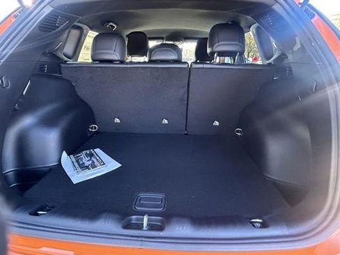 New 2026 Jeep Compass Latitude image 9