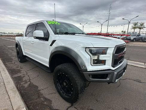 Used 2018 Ford F150 Raptor w/ Equipment Group 802A Luxury AWD/4WD image 8
