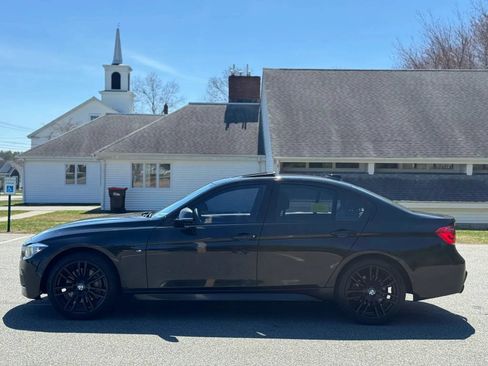Used 2018 BMW 330i xDrive Sedan AWD/4WD image 4
