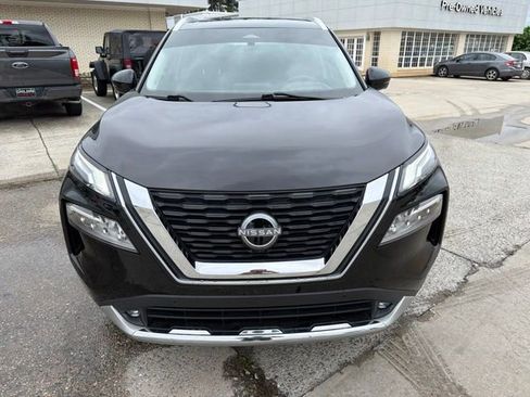 Used 2022 Nissan Rogue Platinum w/ Head-Up Display Package FWD image 3