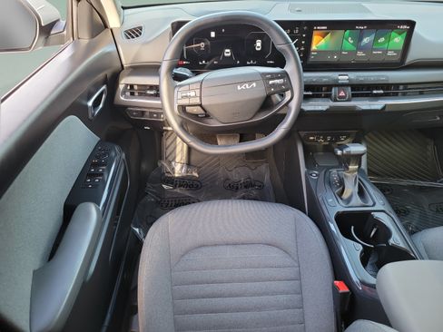 Certified 2025 Kia K4 EX FWD image 9