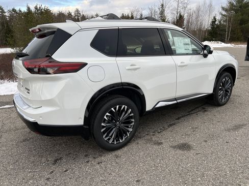 New 2026 Nissan Rogue Platinum image 7