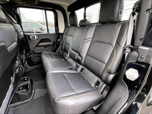 New 2026 Jeep Gladiator Sport AWD/4WD image 16