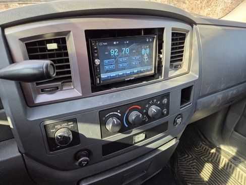 Used 2008 Dodge Ram 1500 Truck SLT image 10