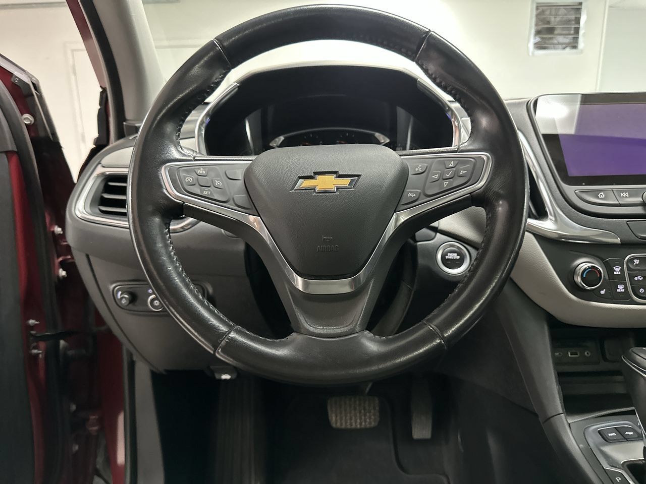 Used 2019 Chevrolet Equinox LT w/ LT True North Edition AWD/4WD image 14