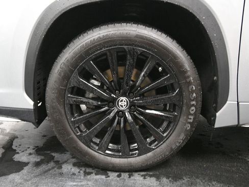 Certified 2024 Toyota Highlander XSE image 35