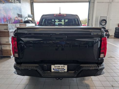 Used 2025 Chevrolet Colorado W/T w/ WT Custom Package image 7