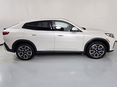 Used 2025 BMW X2 xDrive28i w/ Convenience Package image 6