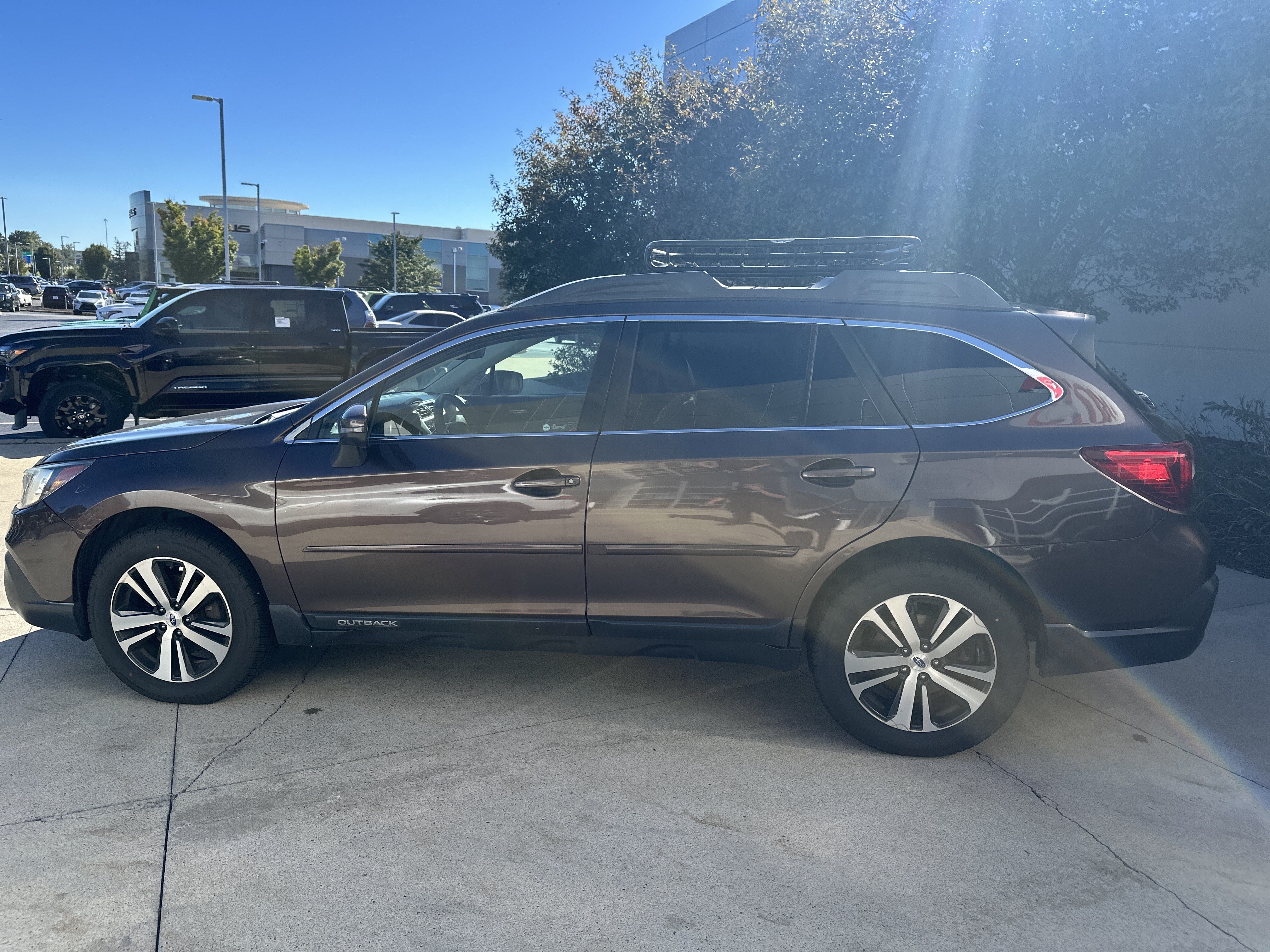 Used 2019 Subaru Outback 2.5i Limited AWD/4WD image 9