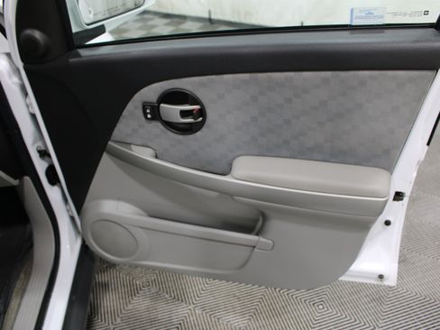 Used 2006 Chevrolet Equinox LT FWD image 22