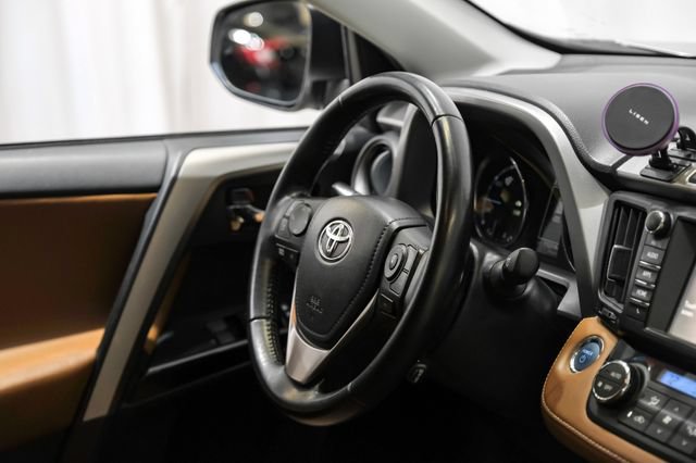 Used 2017 Toyota RAV4 Limited AWD/4WD image 19