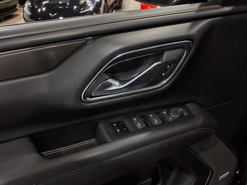 Used 2024 GMC Yukon AT4 AWD/4WD image 16