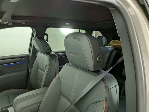 New 2026 GMC Acadia AT4 w/ Luxury Package AWD/4WD image 17