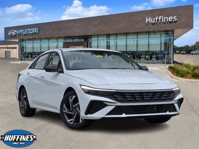 New 2025 Hyundai Elantra SEL