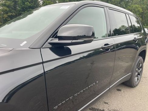 New 2025 Jeep Grand Cherokee L Altitude image 4