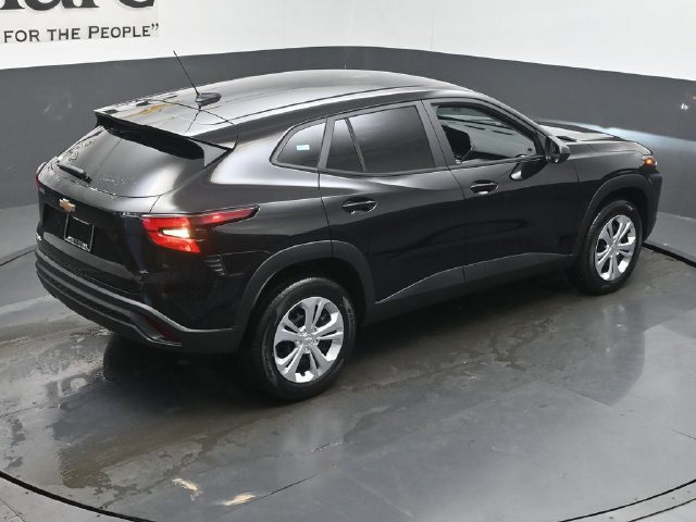 New 2026 Chevrolet Trax LS FWD image 18