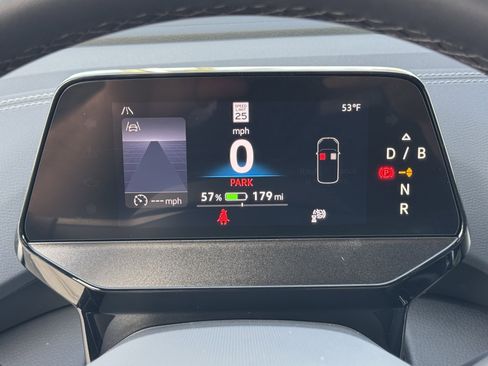 Certified 2025 Volkswagen ID.4 Pro image 36