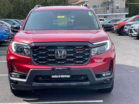 Used 2023 Honda Passport TrailSport image 2