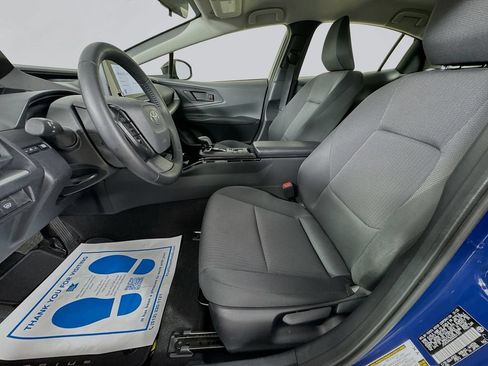 Used 2025 Toyota Prius LE FWD image 24