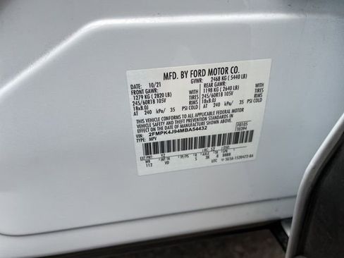 Used 2021 Ford Edge SEL w/ Cargo Accessory Package image 19