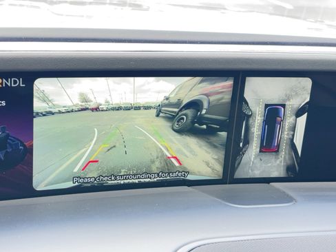 Used 2024 Lincoln Nautilus Reserve image 4