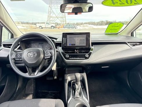 Used 2024 Toyota Corolla LE image 18