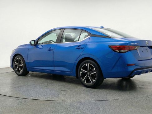 Used 2025 Nissan Sentra SV FWD image 6