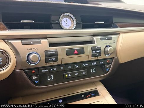 Used 2016 Lexus ES 350 w/ Navigation System Package FWD image 26