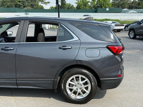 Used 2022 Chevrolet Equinox LT FWD image 12